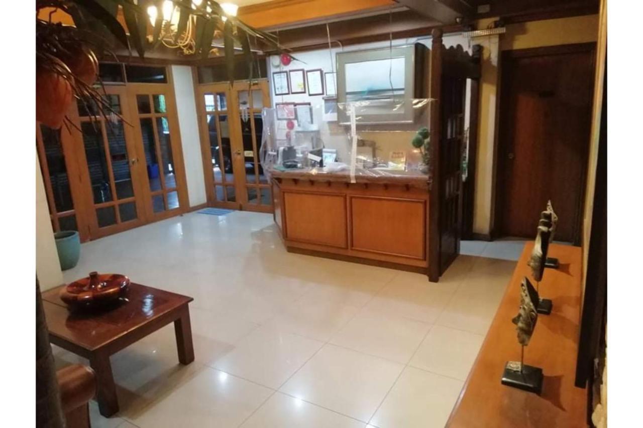 Reddoorz At Casa Marabella Villamonte Bacolod City Buitenkant foto
