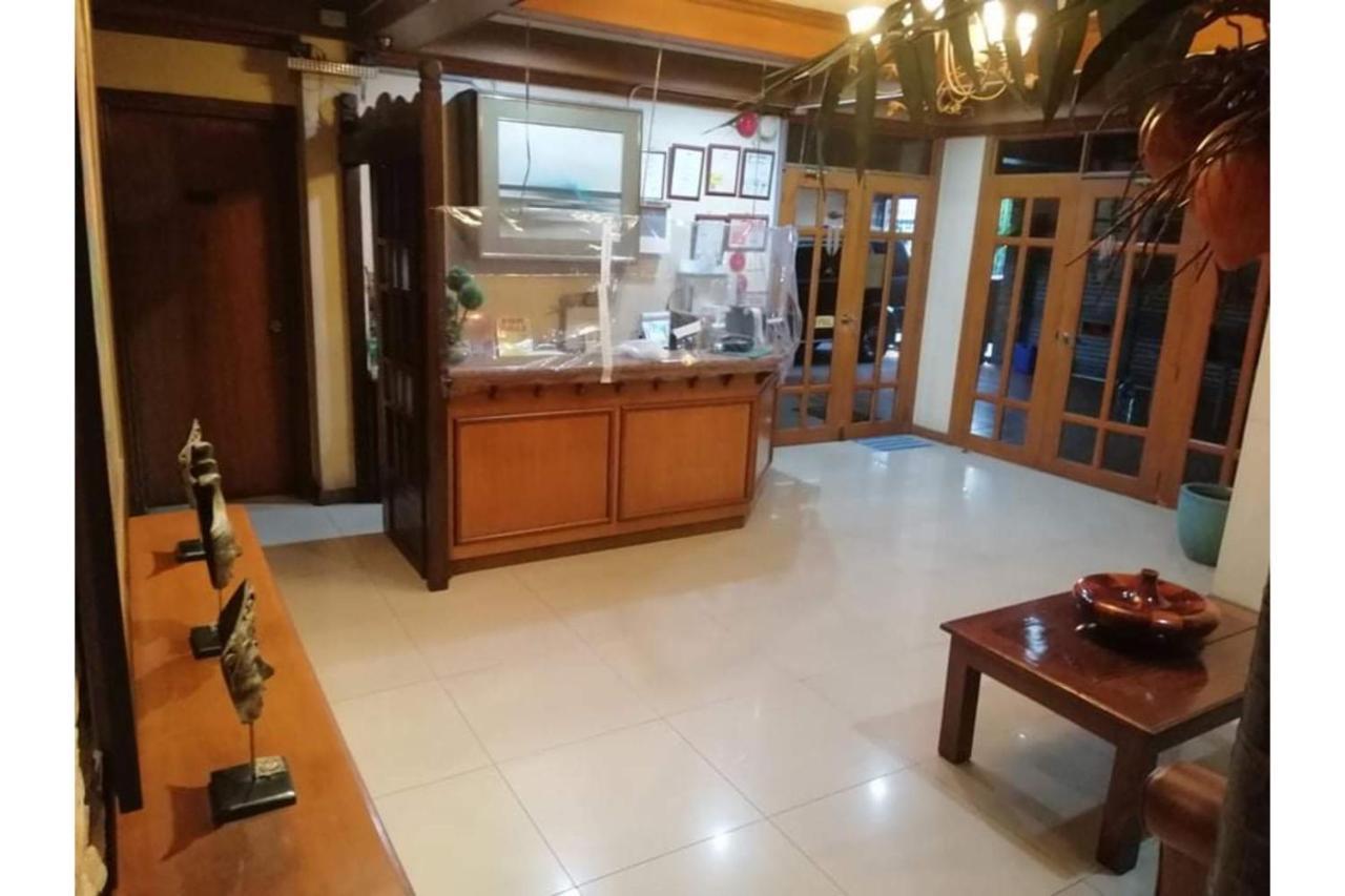 Reddoorz At Casa Marabella Villamonte Bacolod City Buitenkant foto