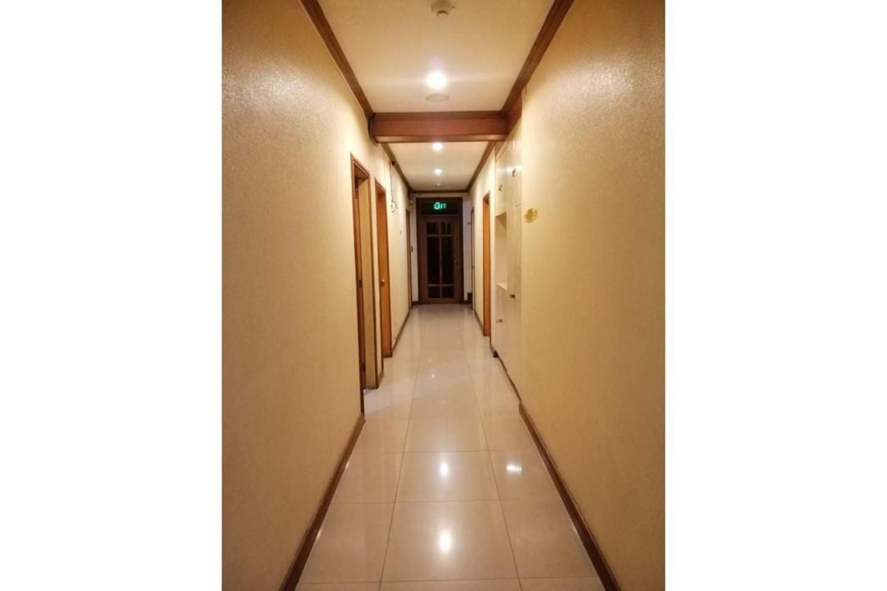 Reddoorz At Casa Marabella Villamonte Bacolod City Buitenkant foto