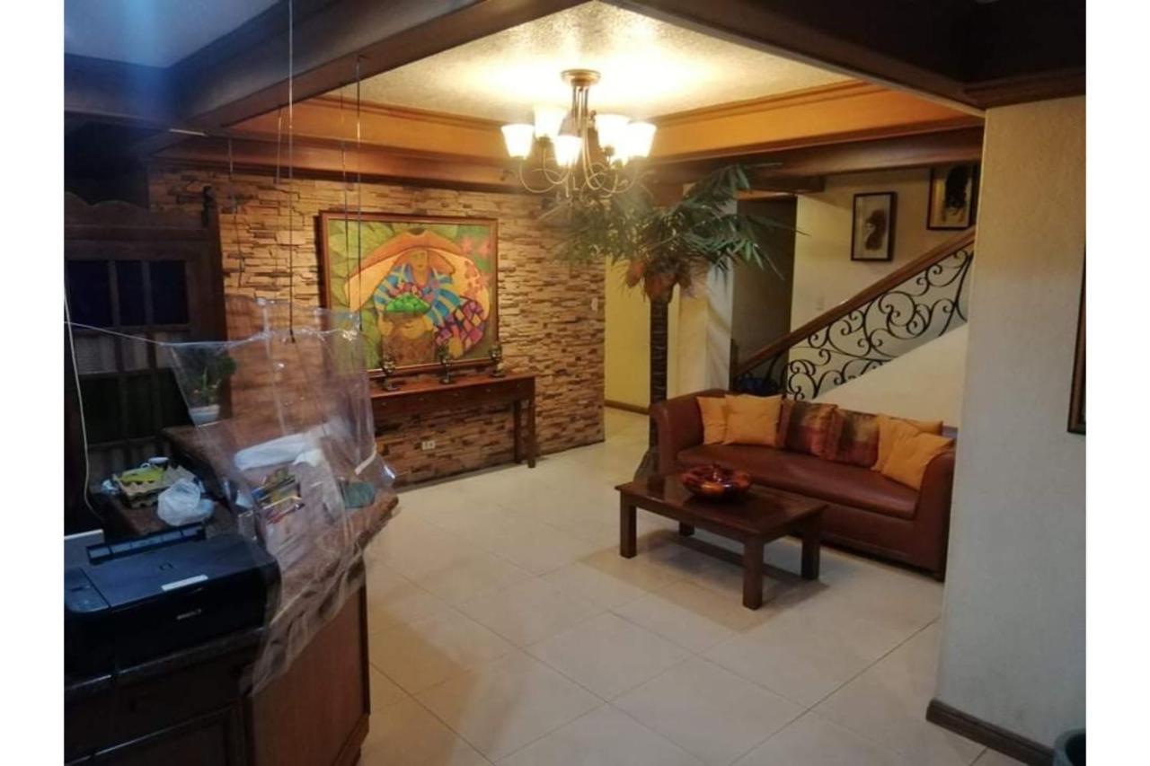 Reddoorz At Casa Marabella Villamonte Bacolod City Buitenkant foto
