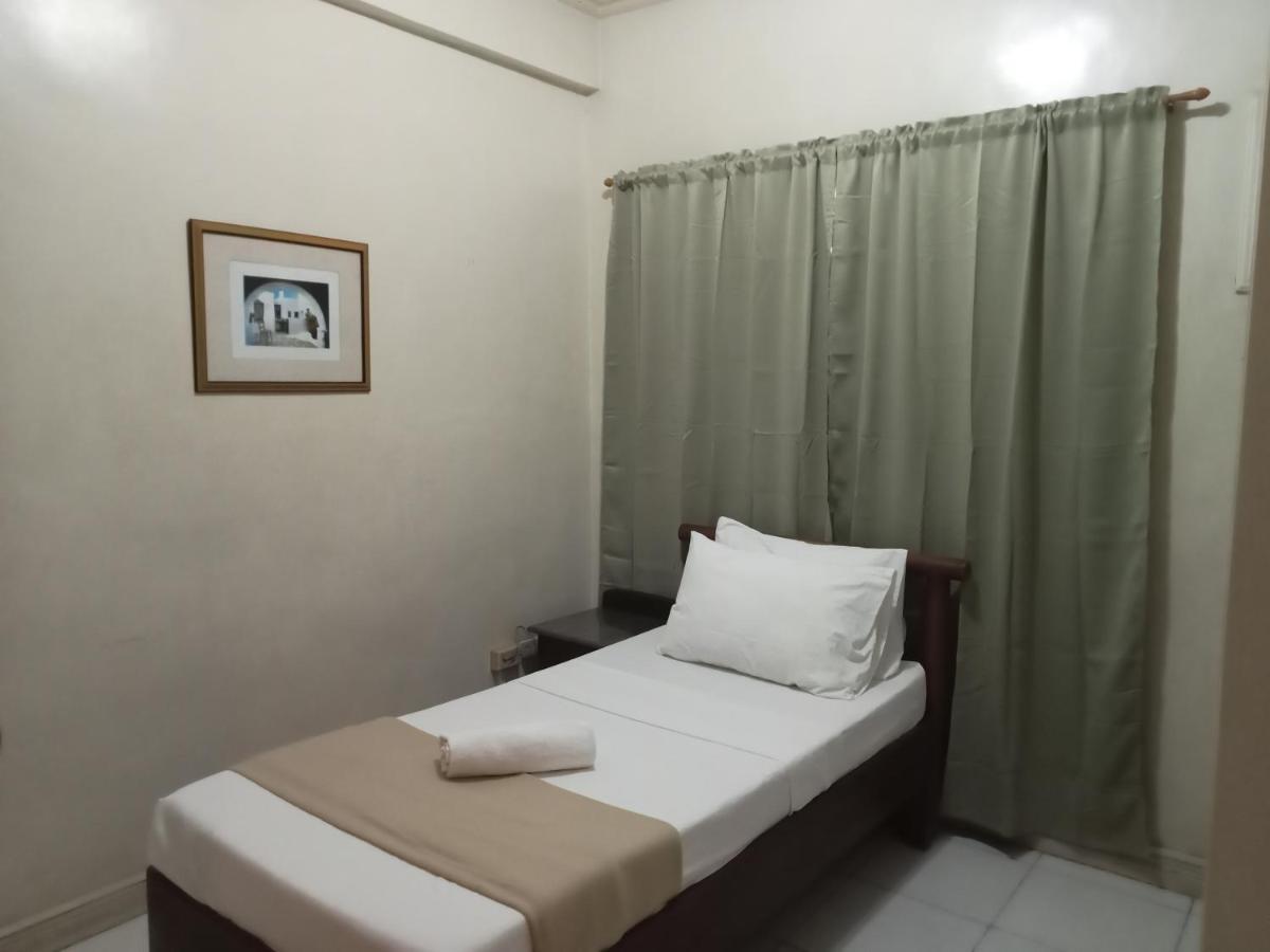 Reddoorz At Casa Marabella Villamonte Bacolod City Buitenkant foto