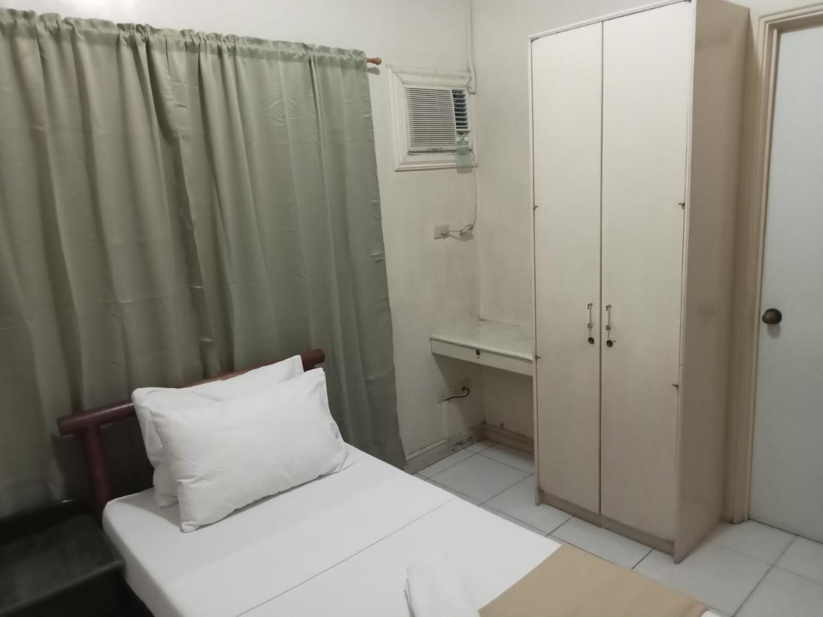 Reddoorz At Casa Marabella Villamonte Bacolod City Buitenkant foto