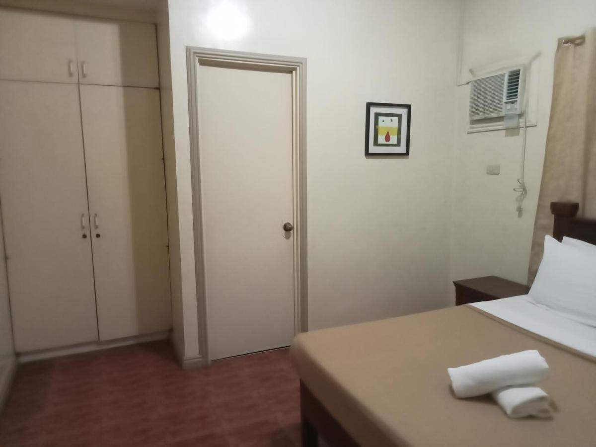Reddoorz At Casa Marabella Villamonte Bacolod City Buitenkant foto