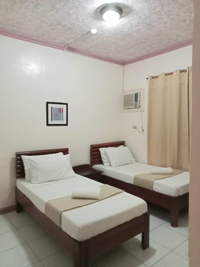 Reddoorz At Casa Marabella Villamonte Bacolod City Buitenkant foto